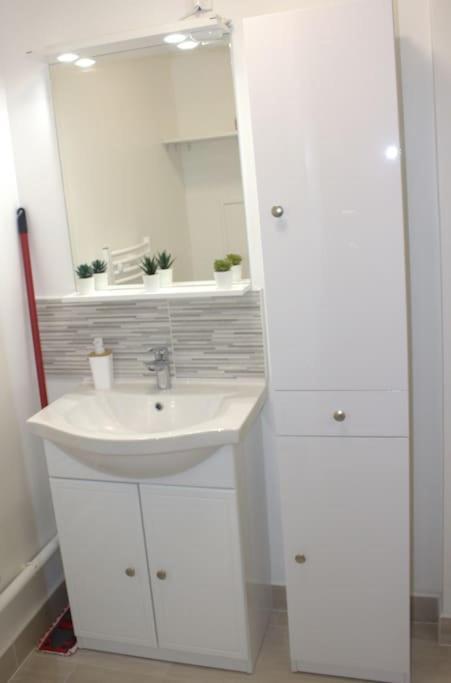 Studio Paris Sud A Cote Du Metro Apartment Villejuif Exterior photo